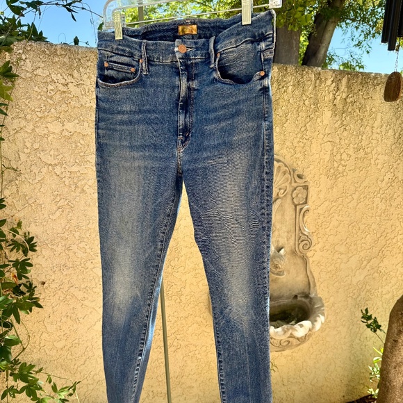 Mother Denim High Waisted Looker Ankle Fray Size 30 - Picture 1 of 5